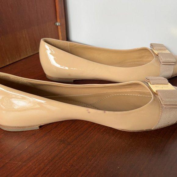 Ferragamo Varina bow-embellished patent-leatherballet flats - Picture 9 of 9